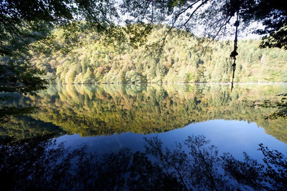 foto-lago-riflessi-autunno-montagna-pietro-cappelletti-fotografia